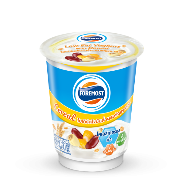 Low-fat yogurt with cereal